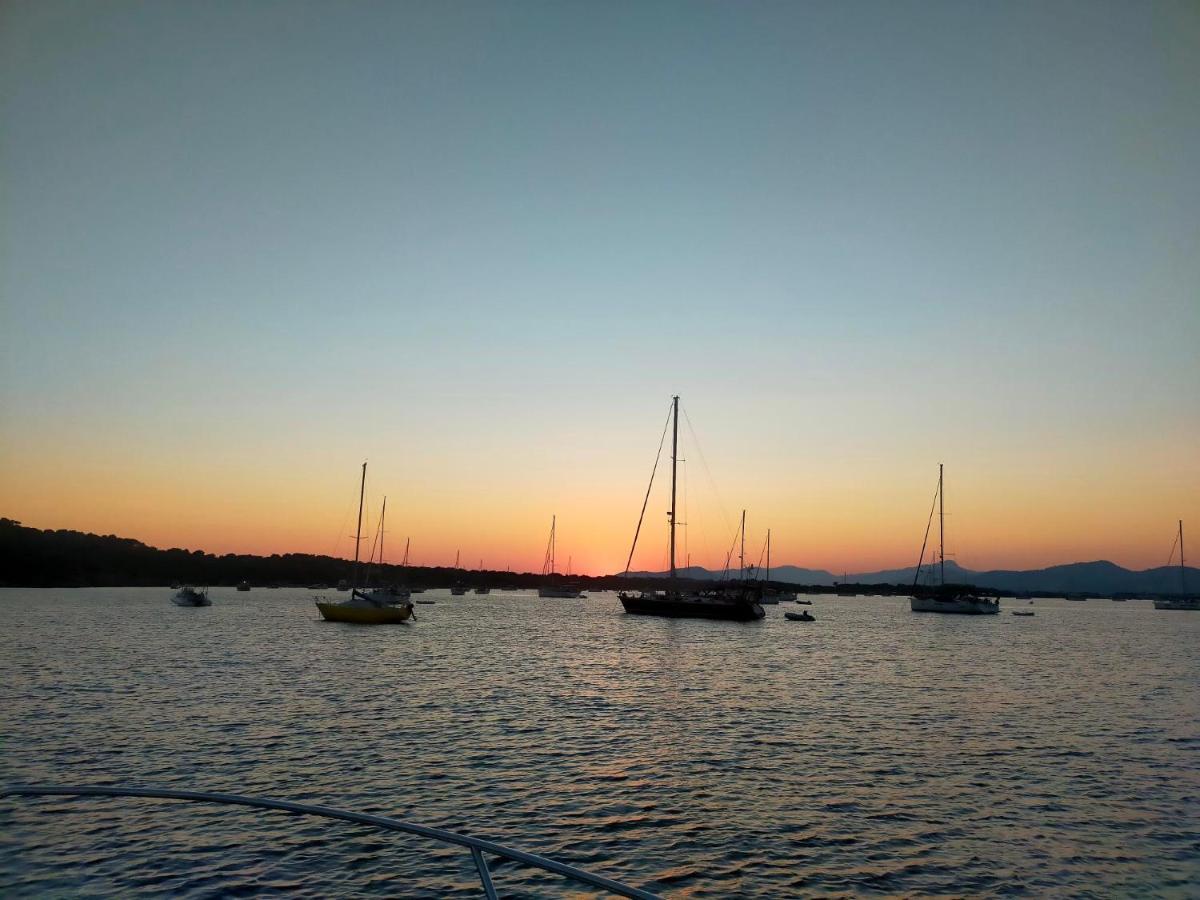 Leflamantduport Hyeres Exterior photo